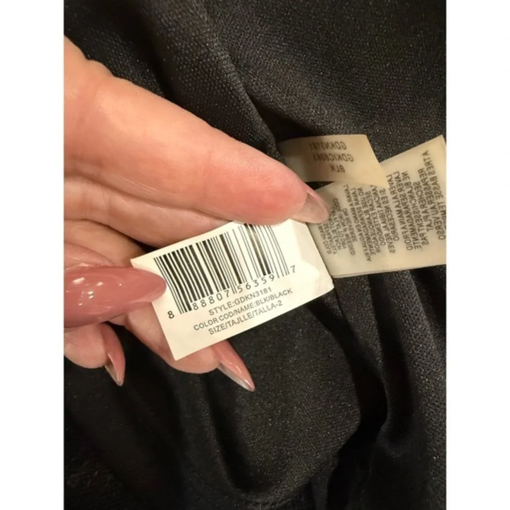 Guess sleeveless fit